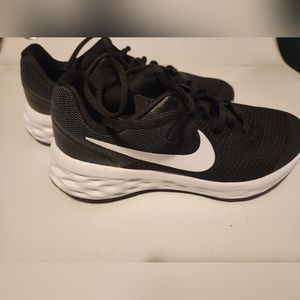 Girls Nike Revolution shoes - new